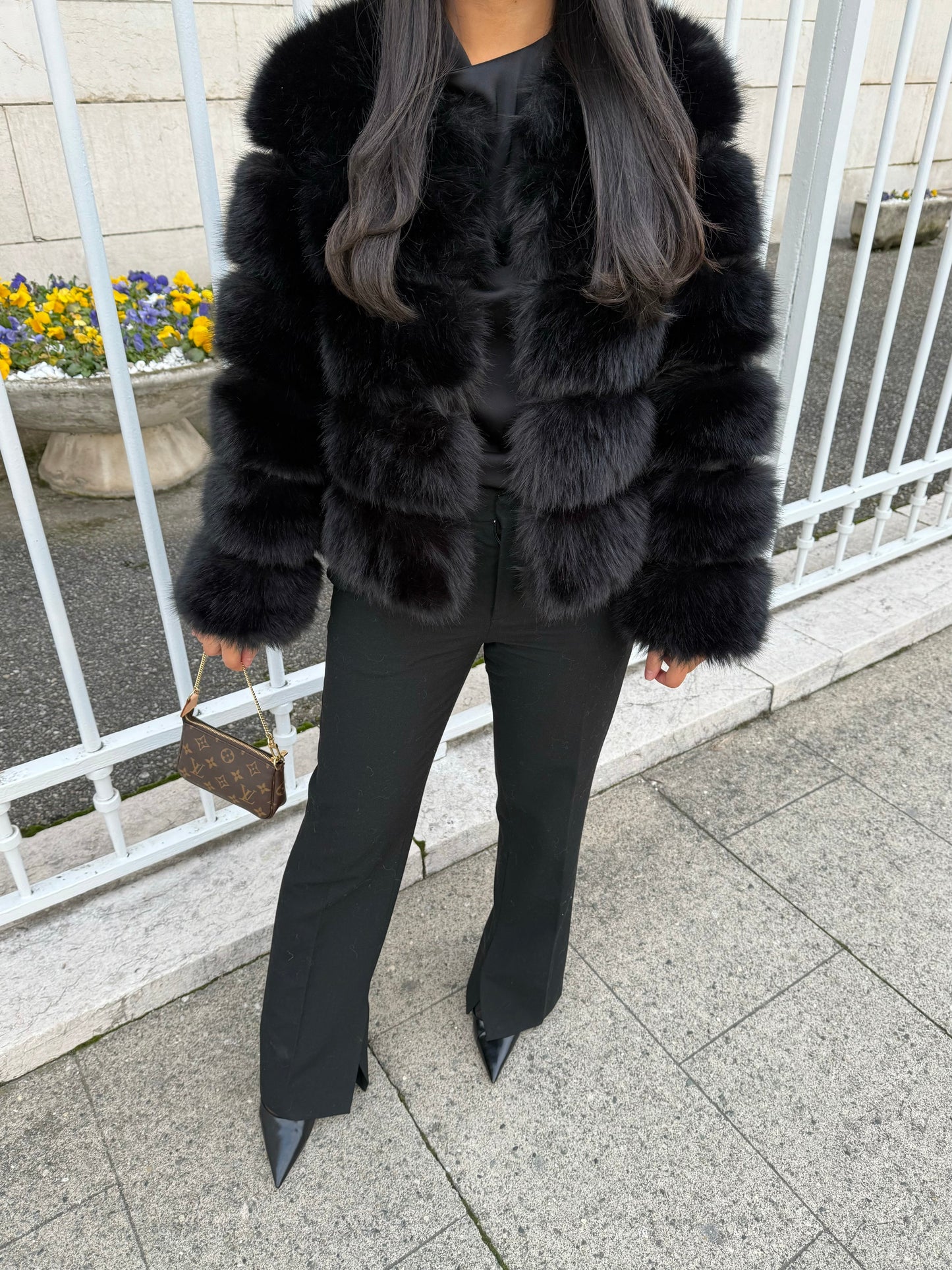 BLACK FUR LONG SLEEVES