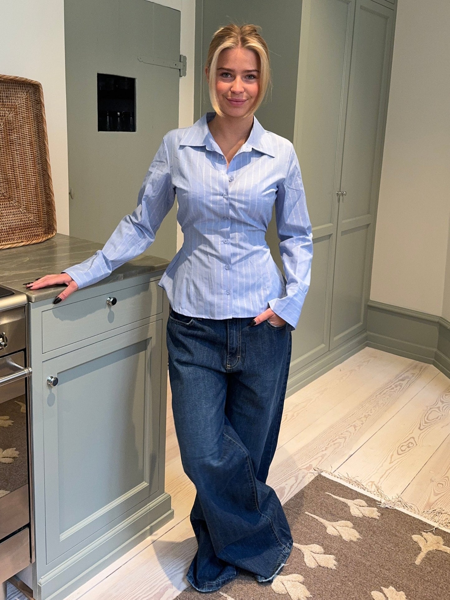 Alberte fitted shirt - Blue/white stripes