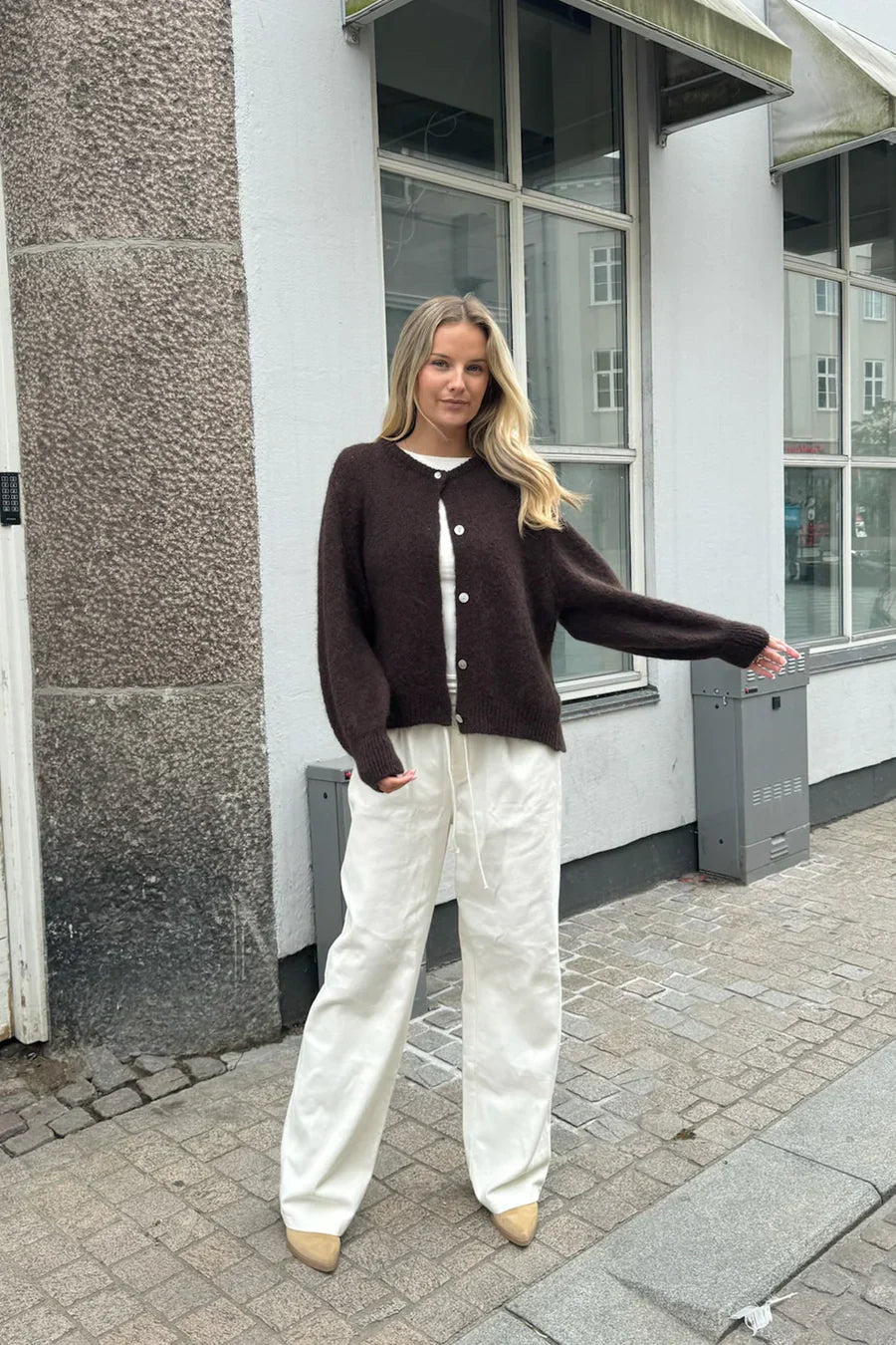 Knitted Vest - Darker Brown